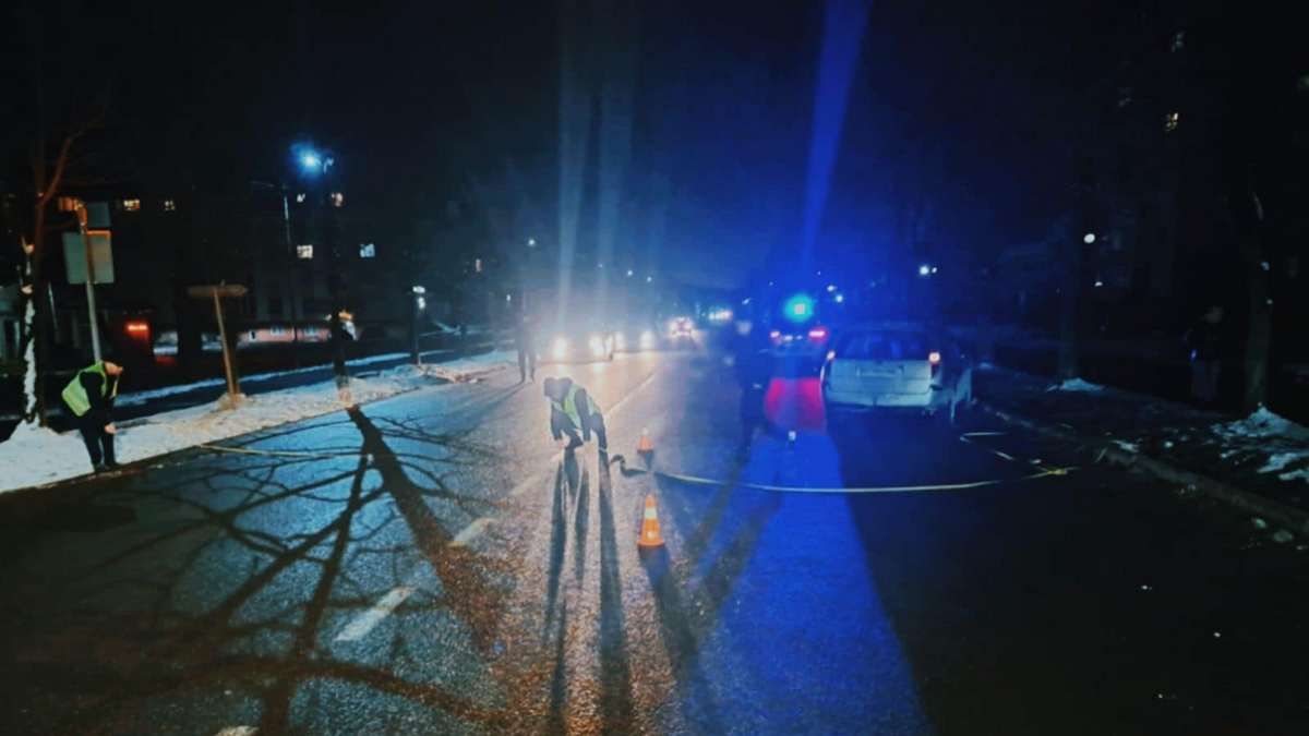 На Прикарпатті 14-річну дівчину збили на переході 1