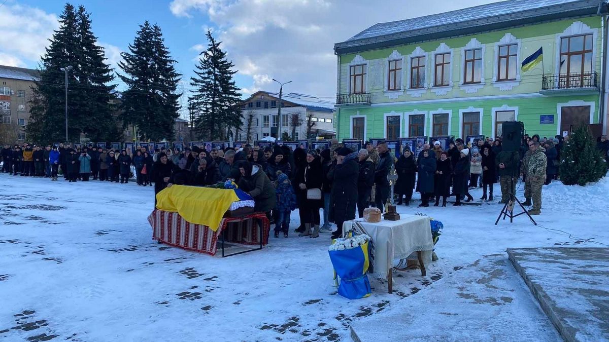 Отинійщина втратила 23-річного захисника Дмитра Вежбіцького 3