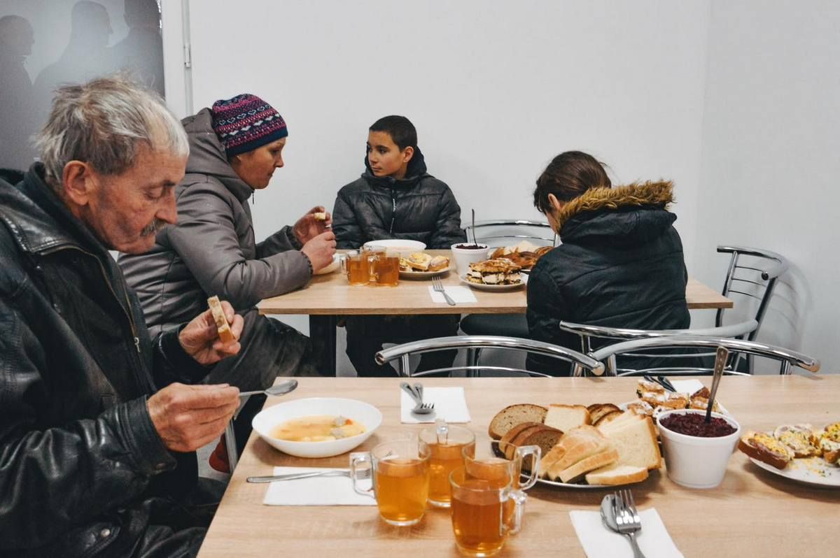 У Косові запрацювала благодійна їдальня для потребуючих 2