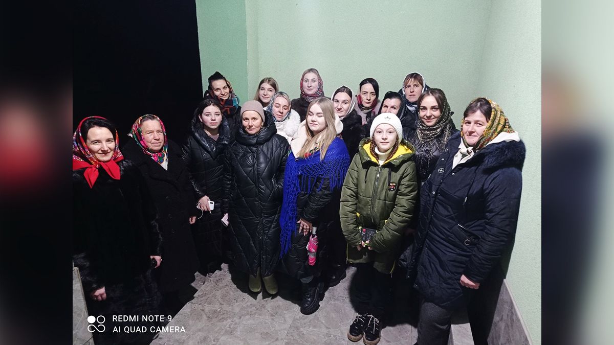 В селі на Надвірнянщині заколядували півмільйона гривень на ЗСУ 17