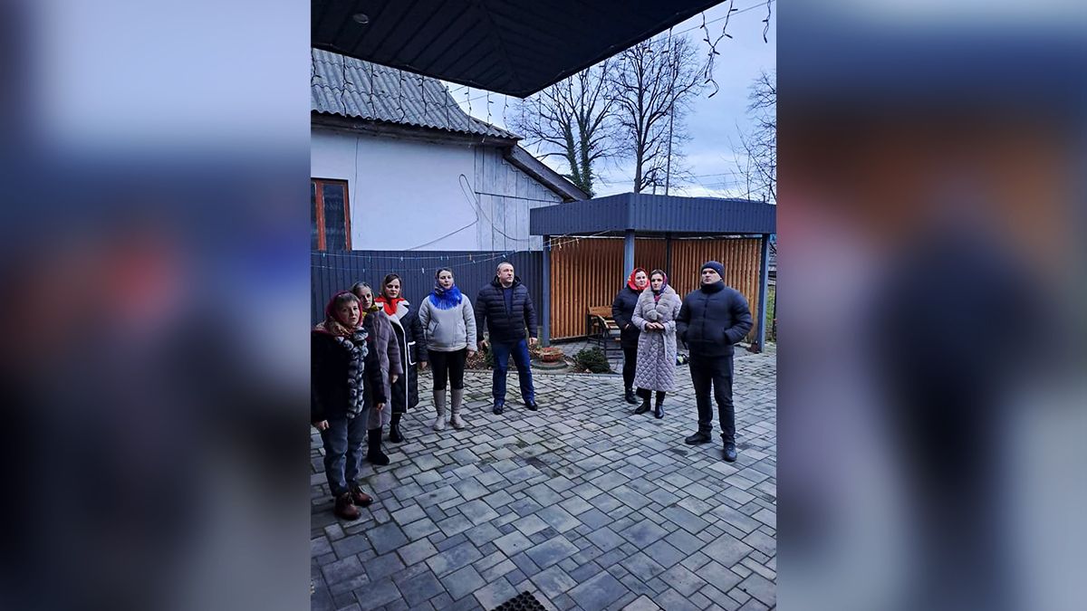 В селі на Надвірнянщині заколядували півмільйона гривень на ЗСУ 13