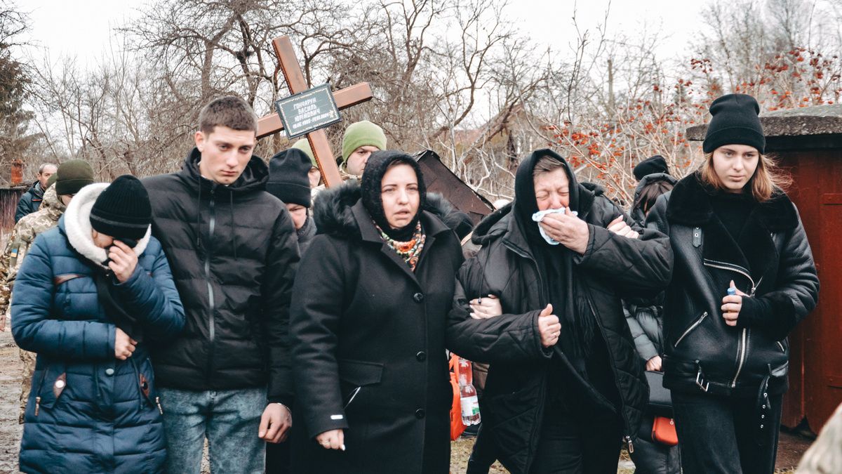У Нижньому Вербіжі навіки прощались із загиблим воїном Василем Гончаруком 11