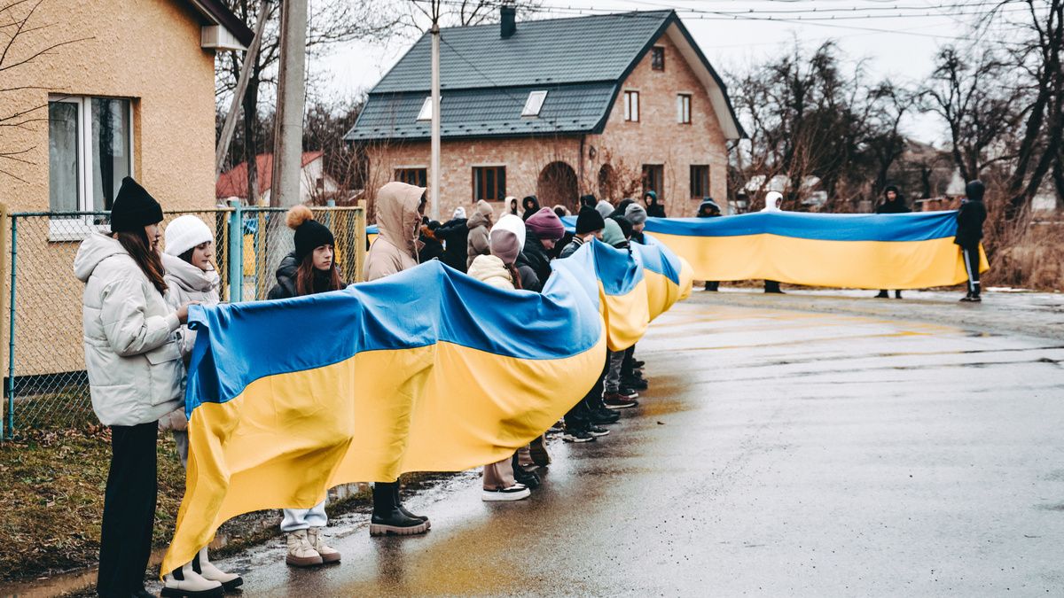 У Нижньому Вербіжі навіки прощались із загиблим воїном Василем Гончаруком 10