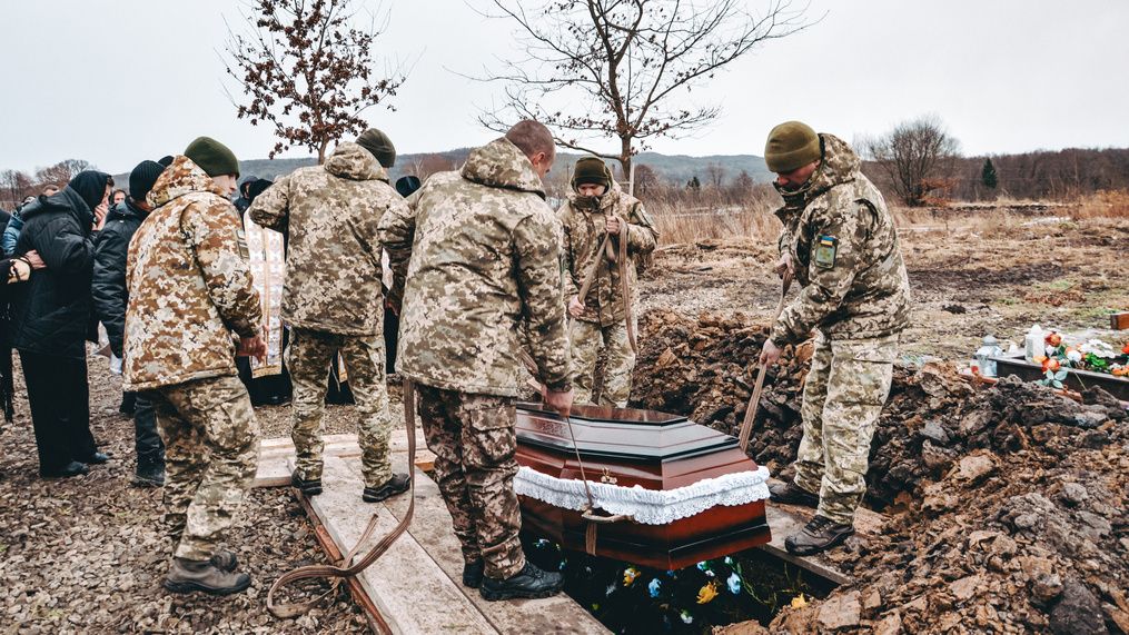 У Нижньому Вербіжі навіки прощались із загиблим воїном Василем Гончаруком 2