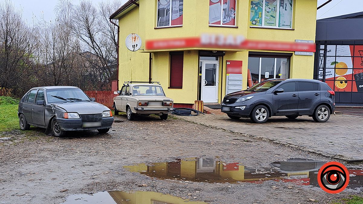 Як суд покарав водія, що протаранив зупинку в Коломиї 2