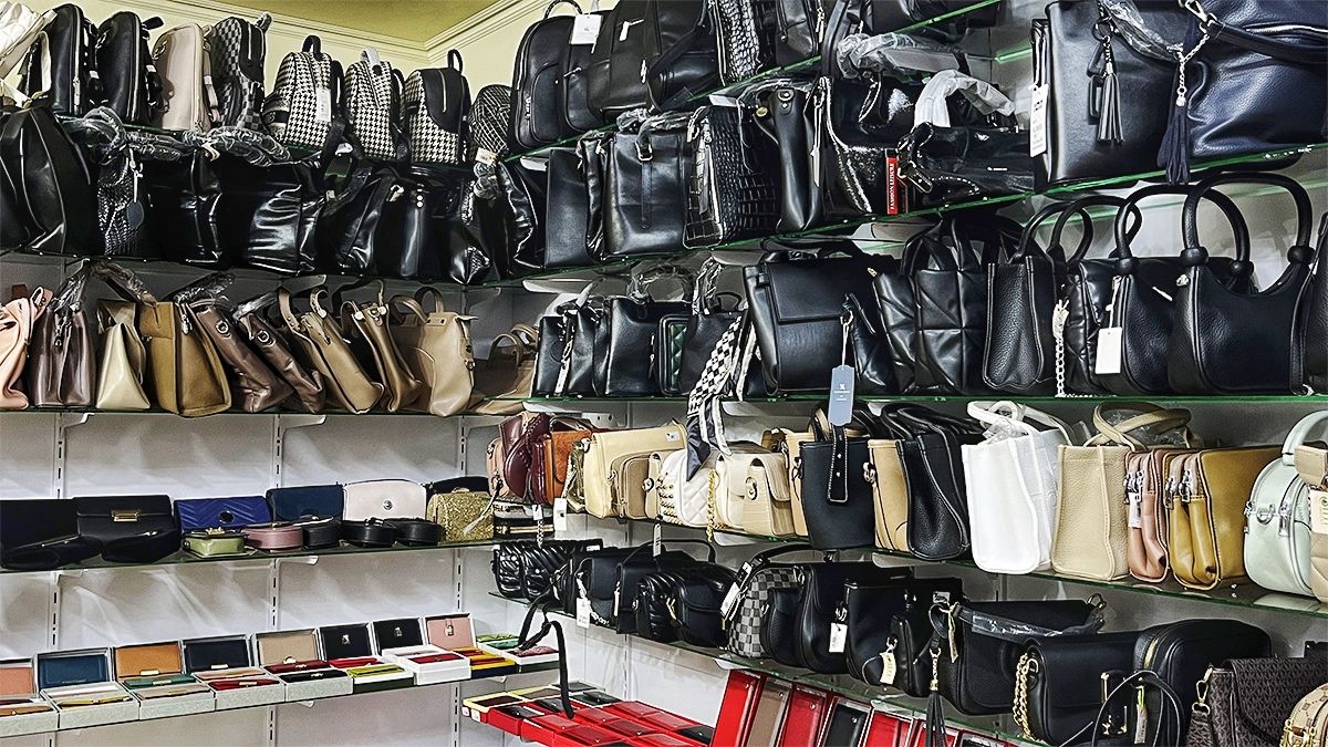 Оазис жіночої краси в магазині косметики "Опті" 9