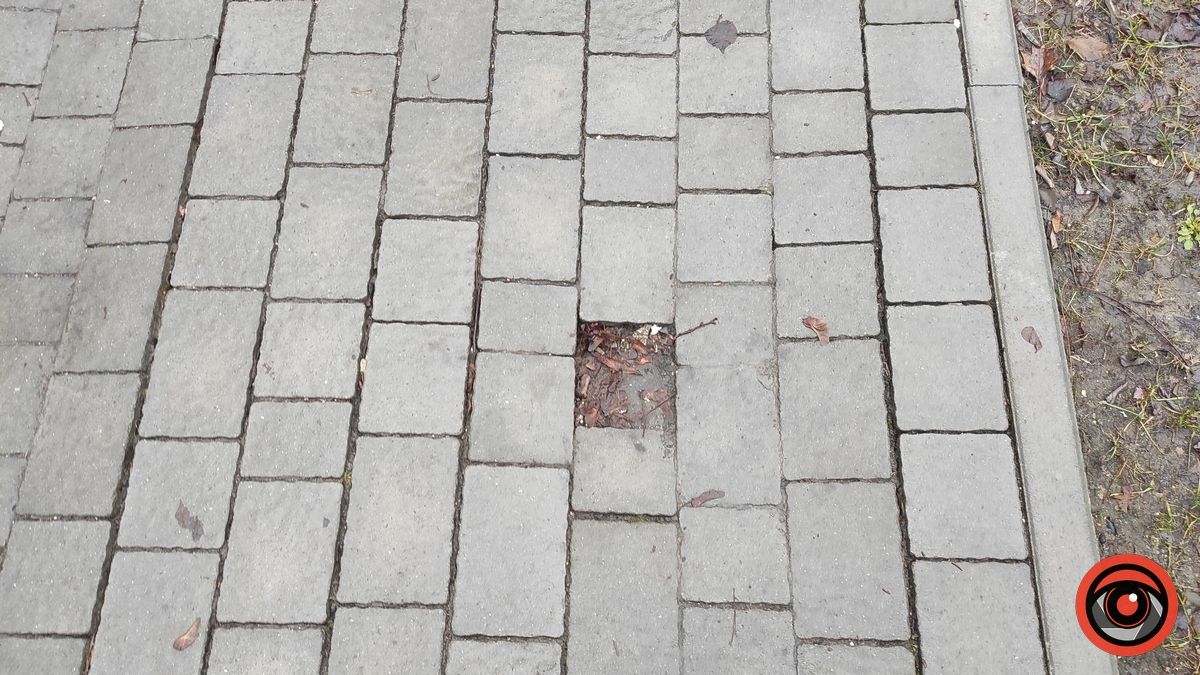 Нова бруківка в Коломиї вже пішла хвилями 4