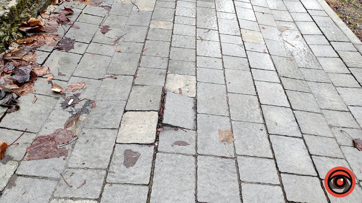 Нова бруківка в Коломиї вже пішла хвилями 5