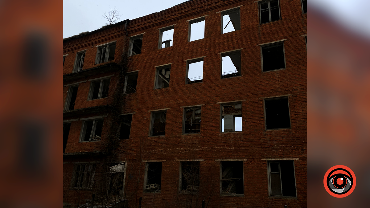 У Надвірній стався обвал в корпусі колишнього інтернату 4