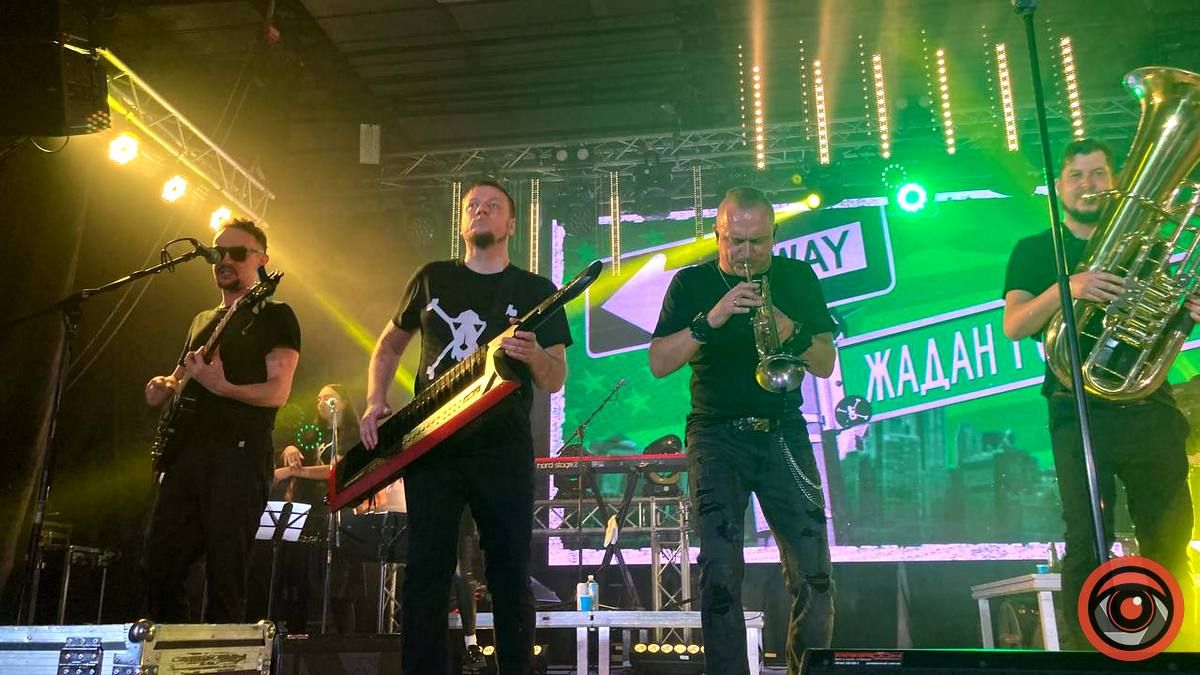 У Коломиї виступає рок-гурт "Жадан і Собаки". Що культовий письменник сказав про Писанкову 1