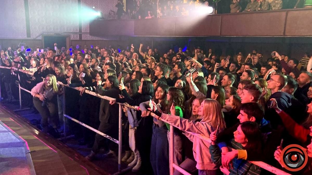 У Коломиї виступає рок-гурт "Жадан і Собаки". Що культовий письменник сказав про Писанкову 4