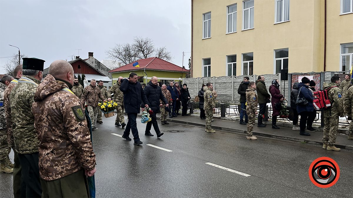 "На щиті" до Коломийщини повернувся Герой Михайло Николайчук 6