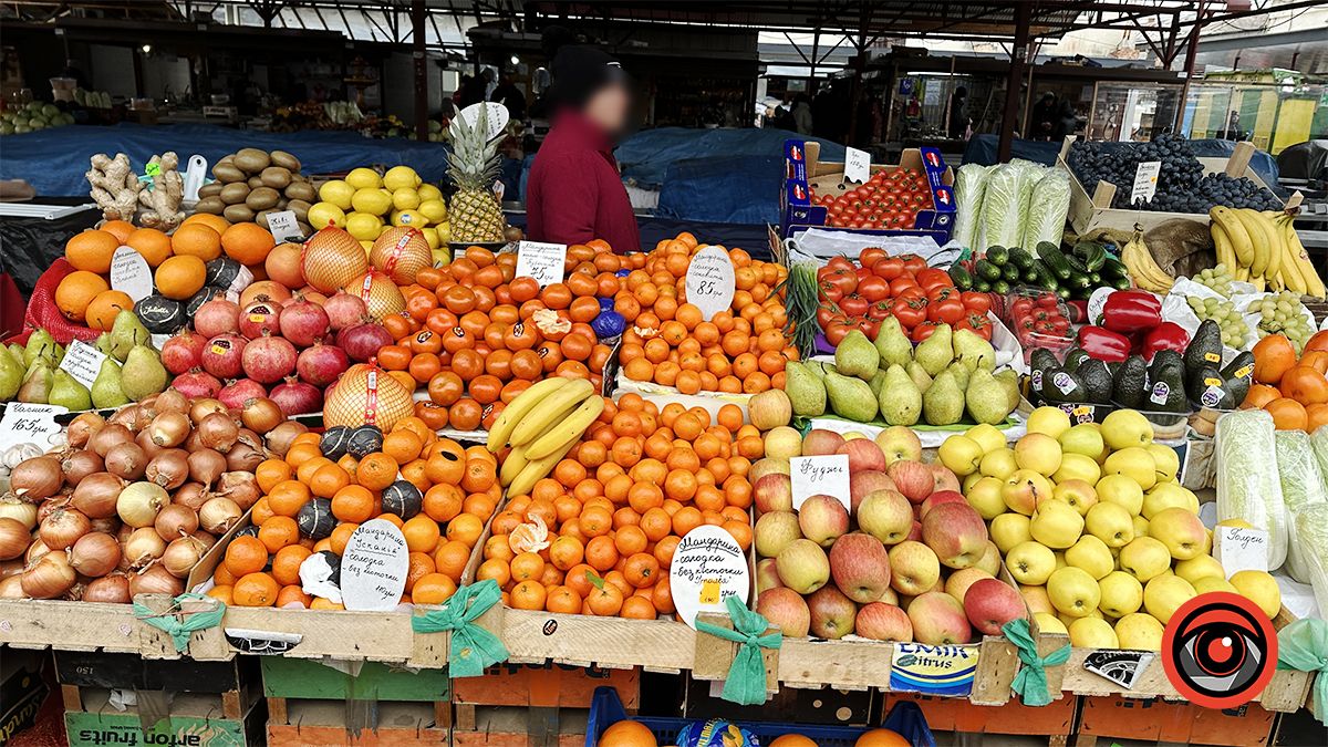 Фрукти у Коломиї: які ціни на ринку 3