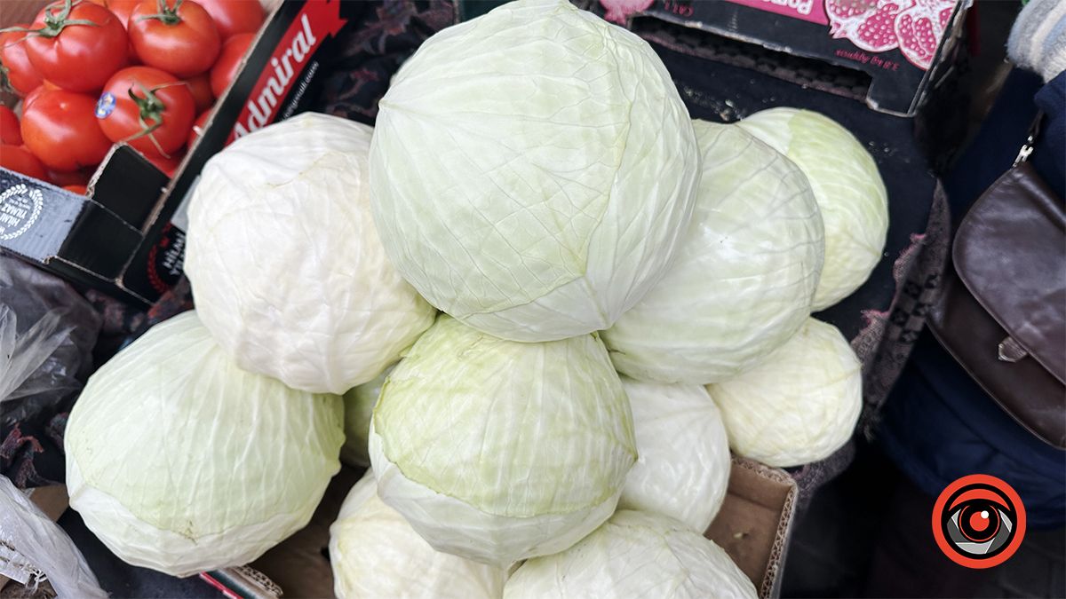 Скільки коштує капуста на ринку в Коломиї посеред зими 1