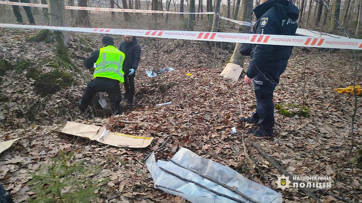 На Надвірнянщині брат задушив сестру та закопав у лісі | Поліція затримала підозрюваного 5