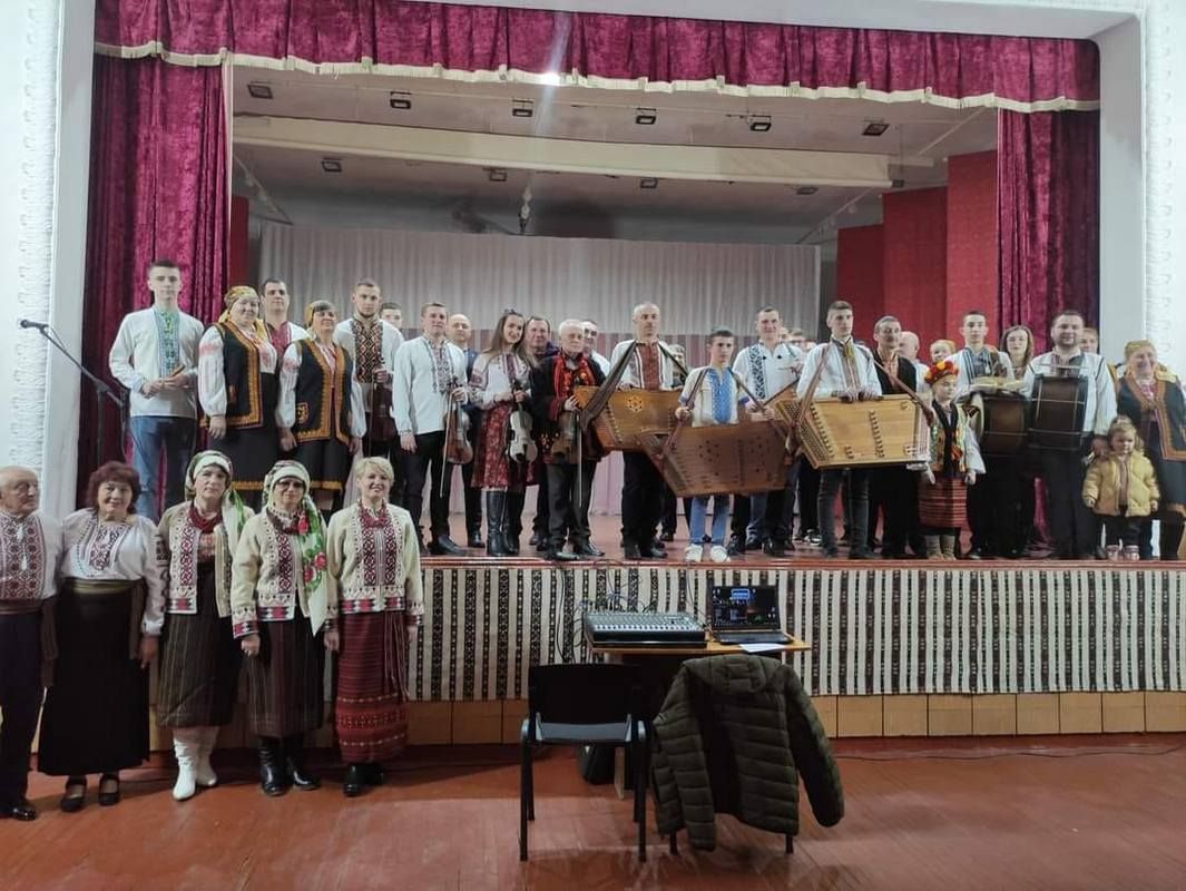 Музики Правобережної Коломийщини: у Печеніжині презентували книгу Миколи Савчука 4