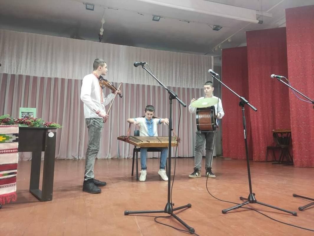 Музики Правобережної Коломийщини: у Печеніжині презентували книгу Миколи Савчука 2