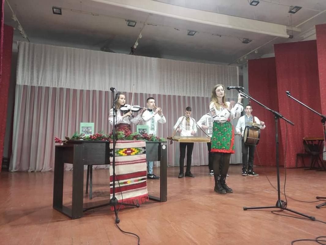 Музики Правобережної Коломийщини: у Печеніжині презентували книгу Миколи Савчука 1