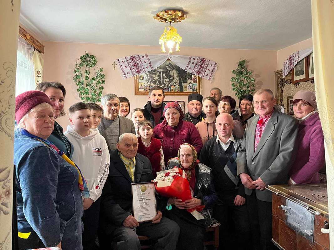 Її доля не була легкою: мешканка Коломийщини відсвяткувала 100-літній ювілей 1