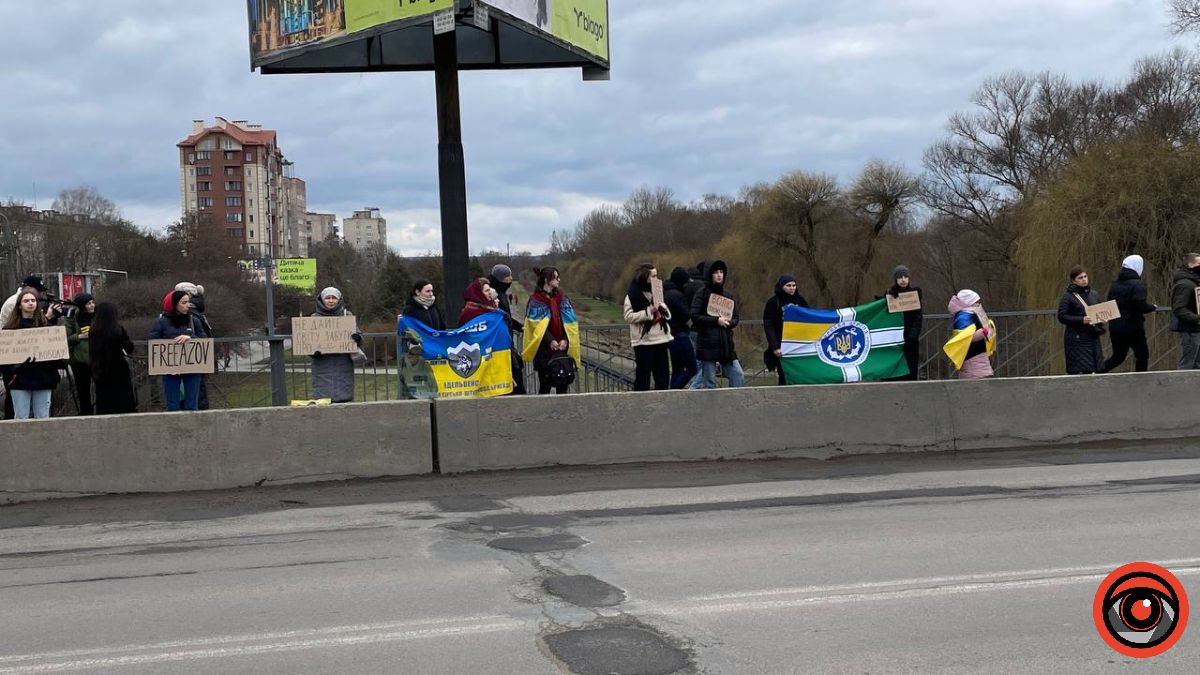 В Івано-Франківську вкотре відбулася акція на підтримку полонених воїнів 3