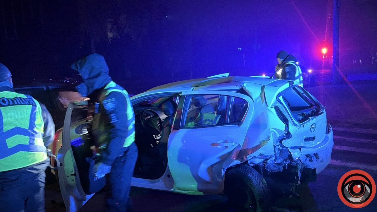 У автотрощі на Прикарпатті постраждала вагітна жінка 2