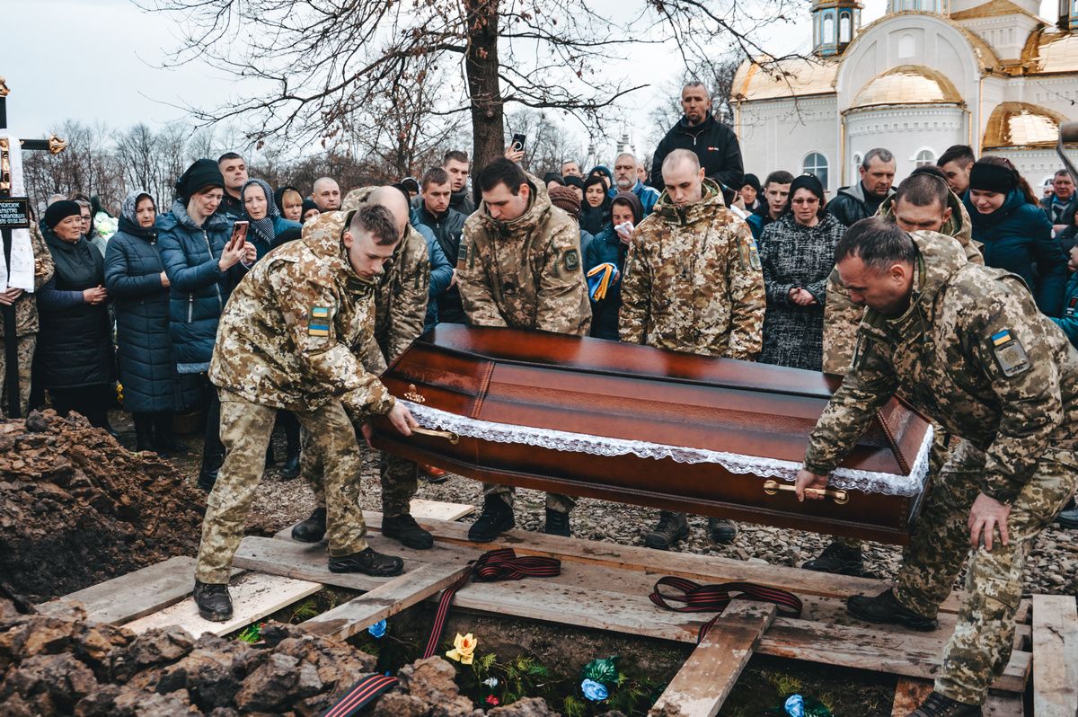 У Нижньому Вербіжі навіки прощалися із Героєм Дмитром Олексюком 8