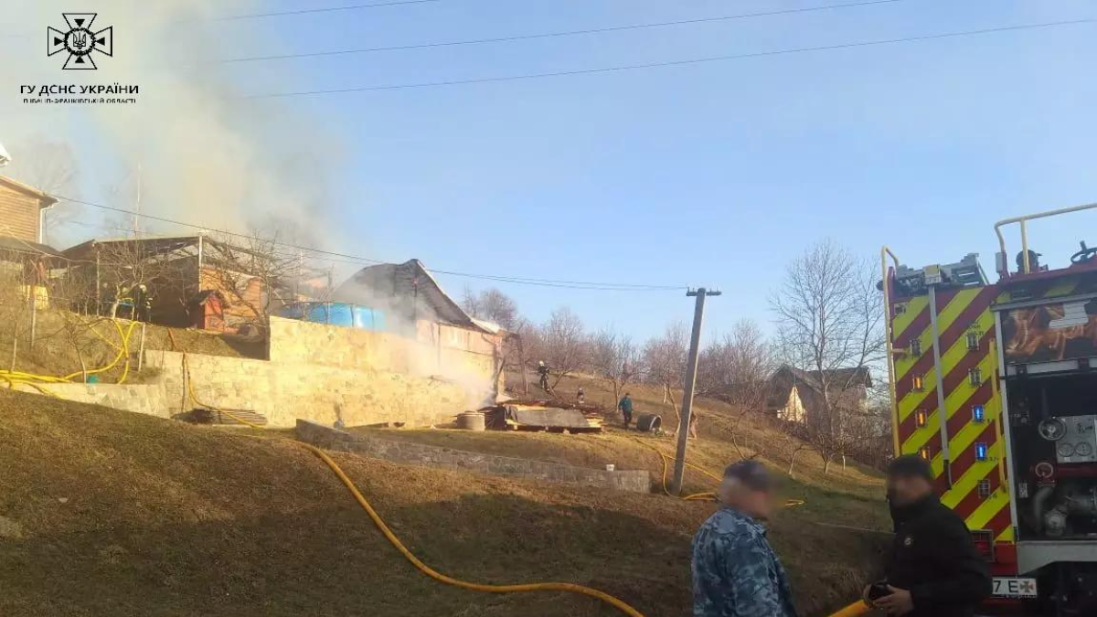 У Делятині гасили пожежу 1