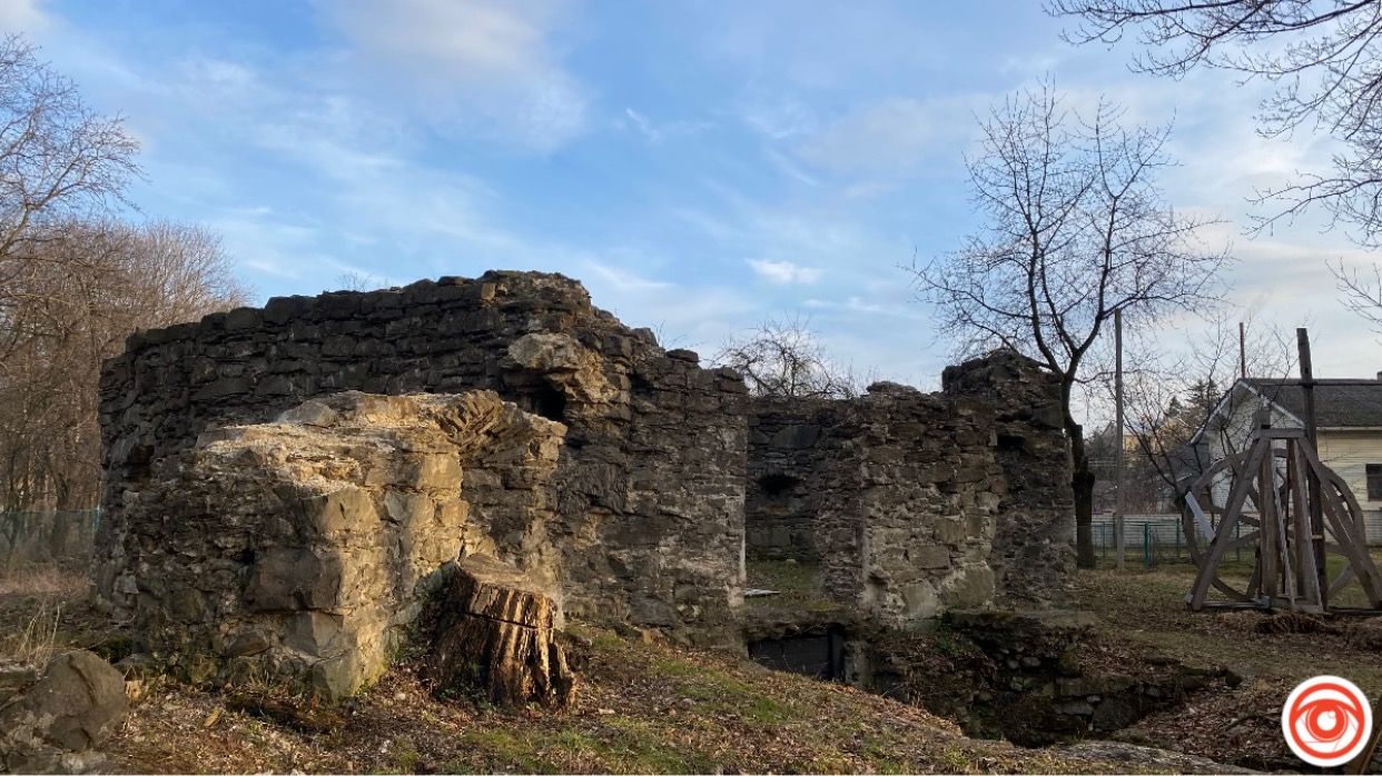 вулиця Тараса Шевченка, 1 В (парк імені Івана Франка)Надвірна.