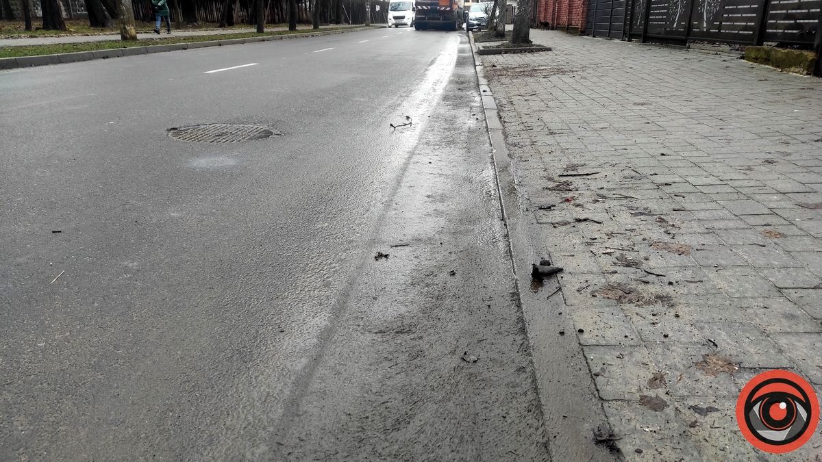 Причесане болото: як працює підмітальна машина в Коломиї | ВІДЕО 1