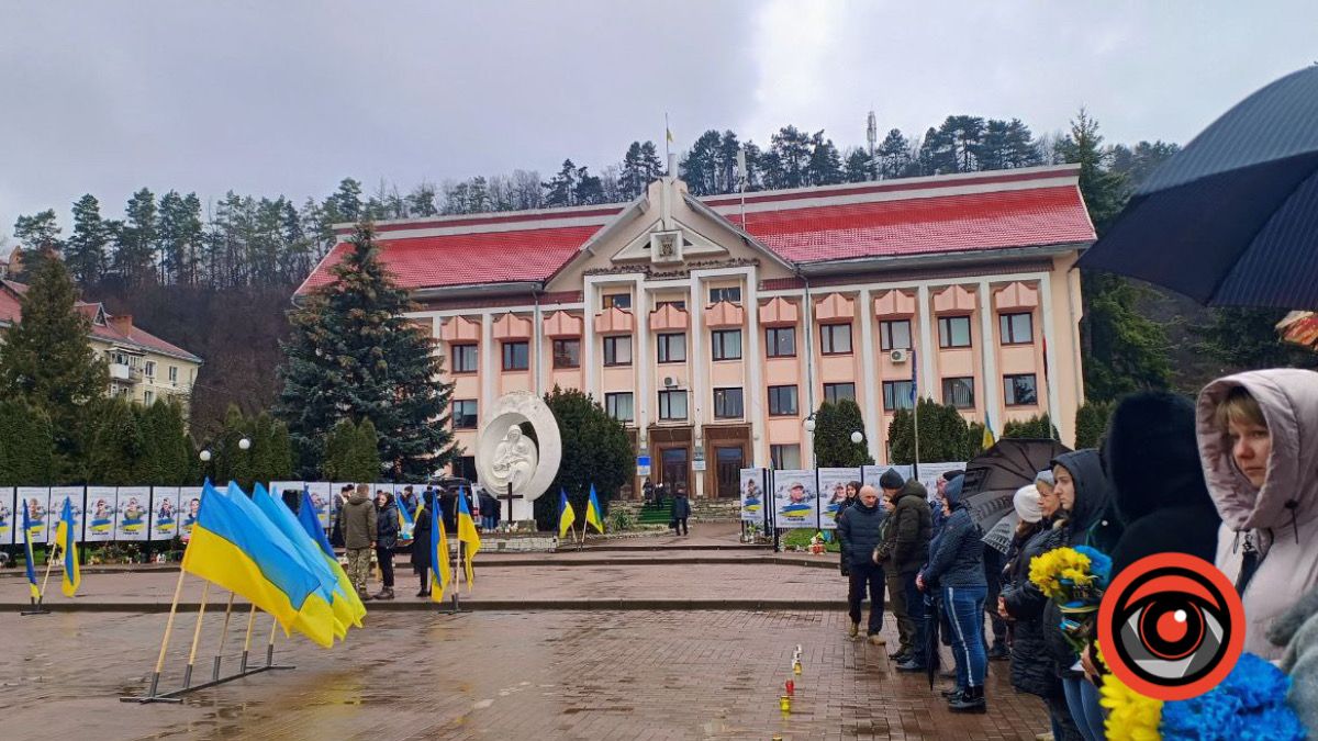 У грудні виповнилося 27: Косів зустрів полеглого Героя Богдана Ігнатюка 5