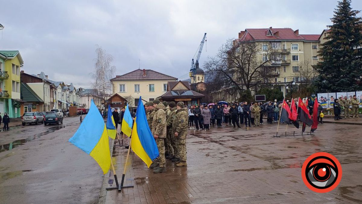 У грудні виповнилося 27: Косів зустрів полеглого Героя Богдана Ігнатюка 9