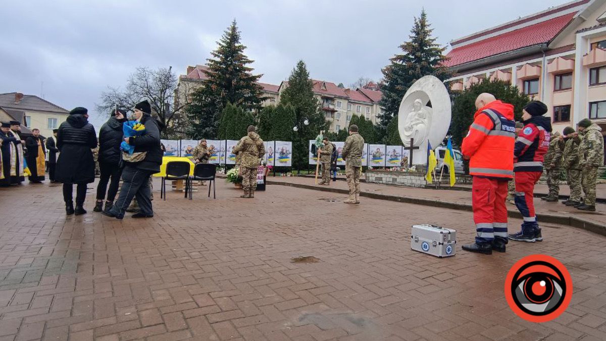 У грудні виповнилося 27: Косів зустрів полеглого Героя Богдана Ігнатюка 8