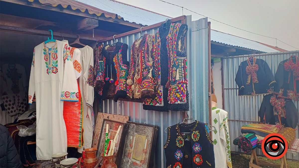 Старовинні сорочки та кептарі