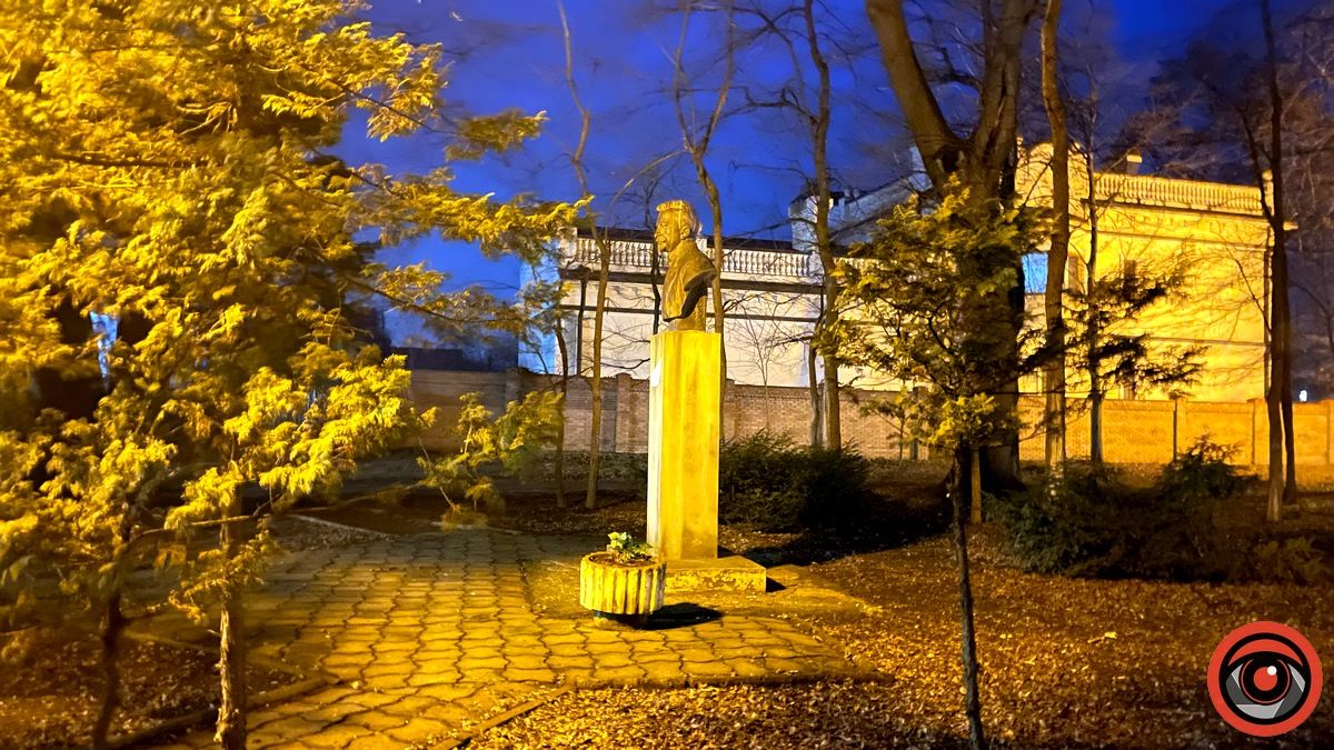 Нічний парк Коломиї у переддень весни | Фоторепортаж 5