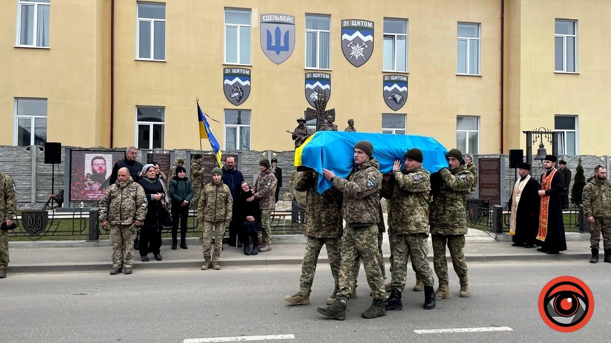 У Коломиї віддали шану загиблому "едельвейсу" Юрію Татарчуку 6