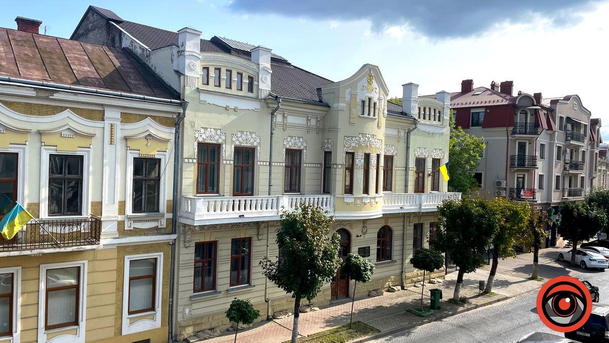 Банкіри, адвокати, лікарі й поліція: хто та що колись розміщувалось по Театральній, 48 2