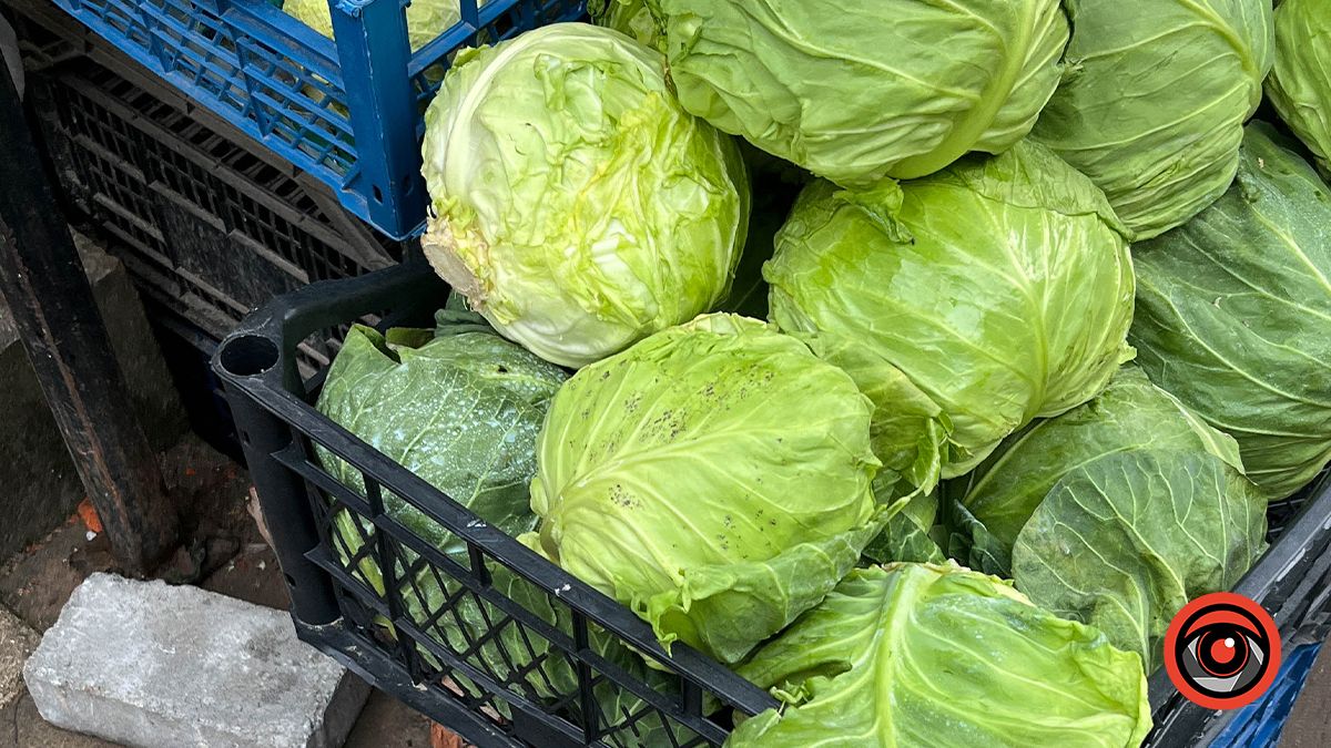 Скільки коштують овочі з борщового набору на ринку в Коломиї 2