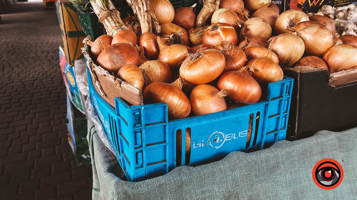 Скільки коштують овочі з борщового набору на ринку в Коломиї 3