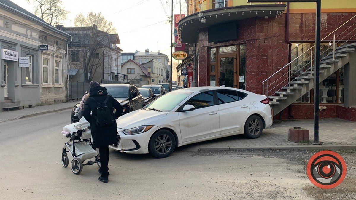 Кращі з порушників: ТОП-16 коломийських водіїв, які думають лише про себе 12