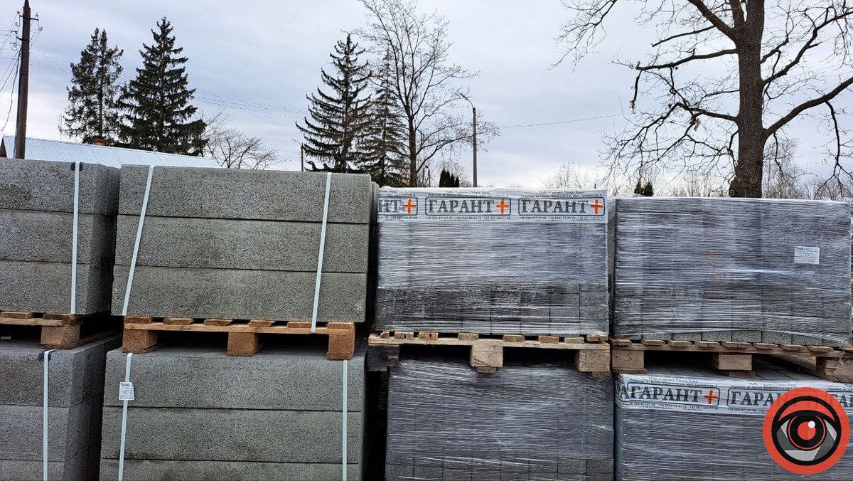 Багнюки по котики й затоплені могили: що кажуть у ратуші про ситуацію на кладовищі Коломиї 15