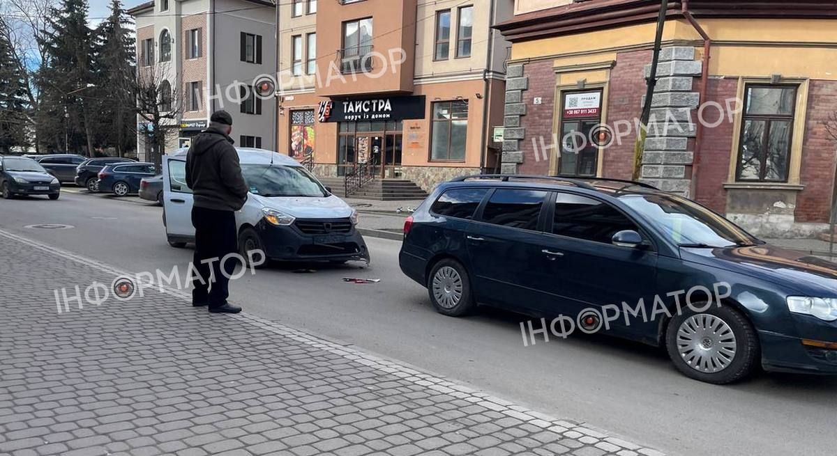 На Січових Стрільців у Коломиї "стукнулися" автівки 1