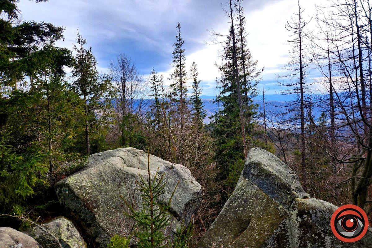 Дорогою до голови білого велетня: які краєвиди зустрічаються на шляху до скелі біля села Дора 5