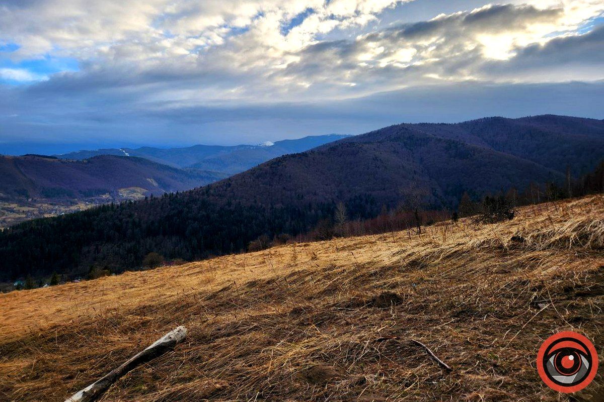 Дорогою до голови білого велетня: які краєвиди зустрічаються на шляху до скелі біля села Дора 6
