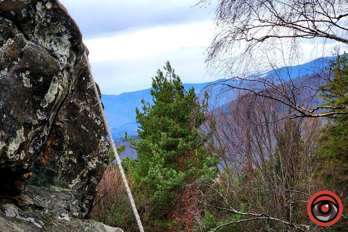 Дорогою до голови білого велетня: які краєвиди зустрічаються на шляху до скелі біля села Дора 8
