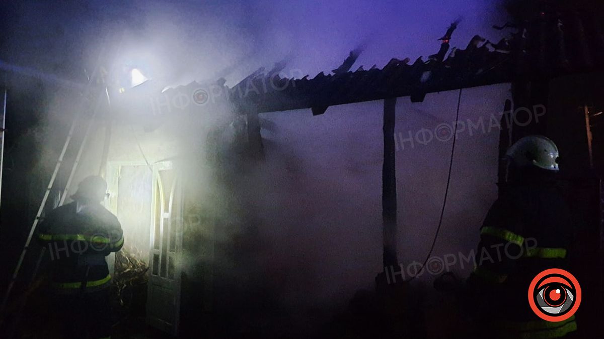 На Коломийщині згорів господарський комплекс, де було кілька тонн кормів 1