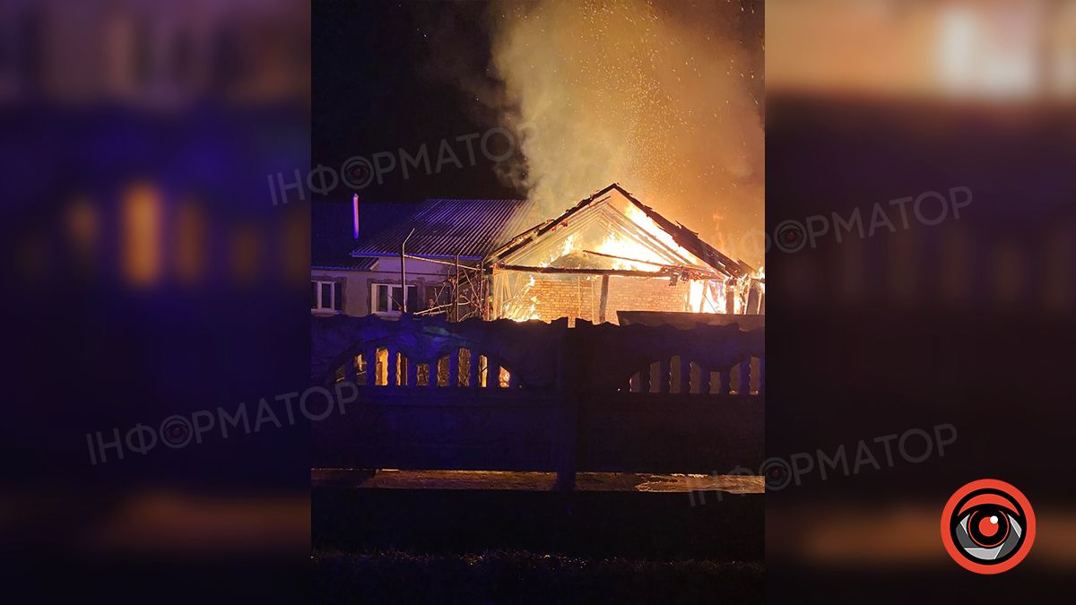 На Коломийщині згорів господарський комплекс, де було кілька тонн кормів 2