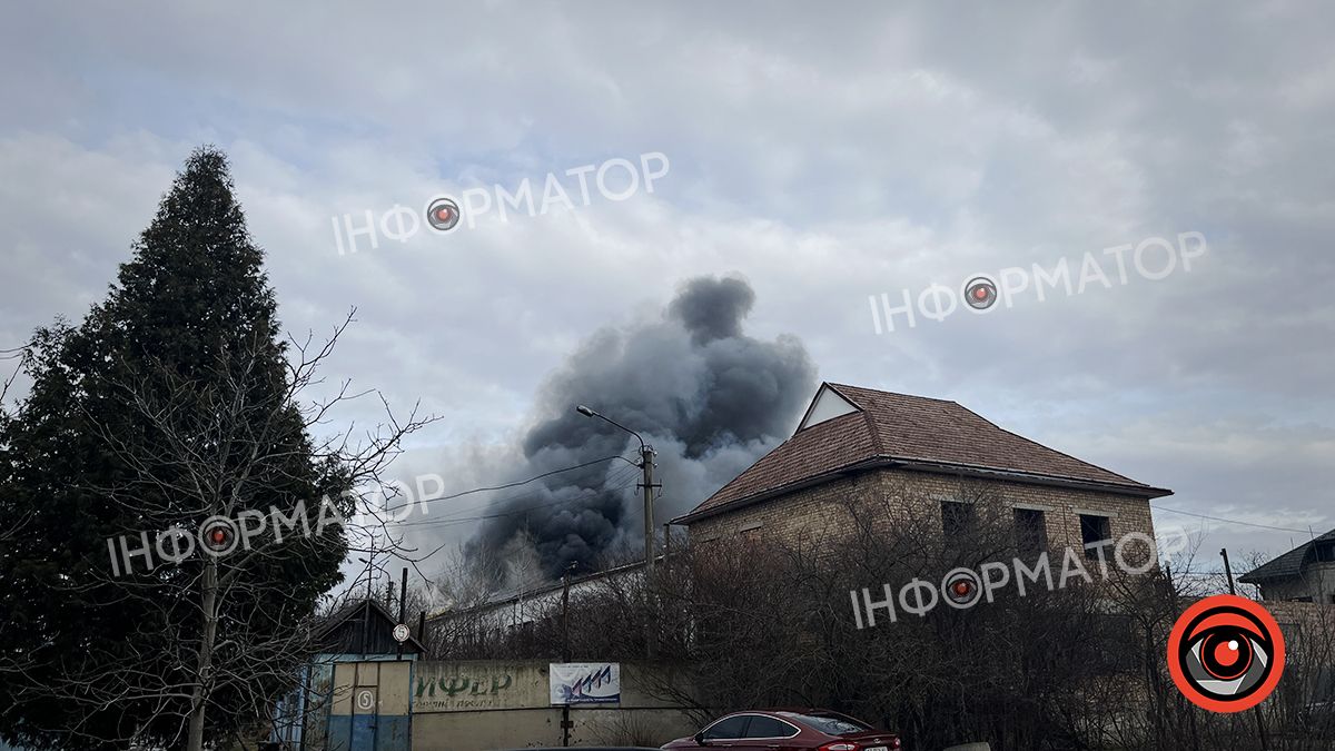 Воду до масштабної пожежі в Коломиї підвозять машинами із сусідніх громад 9