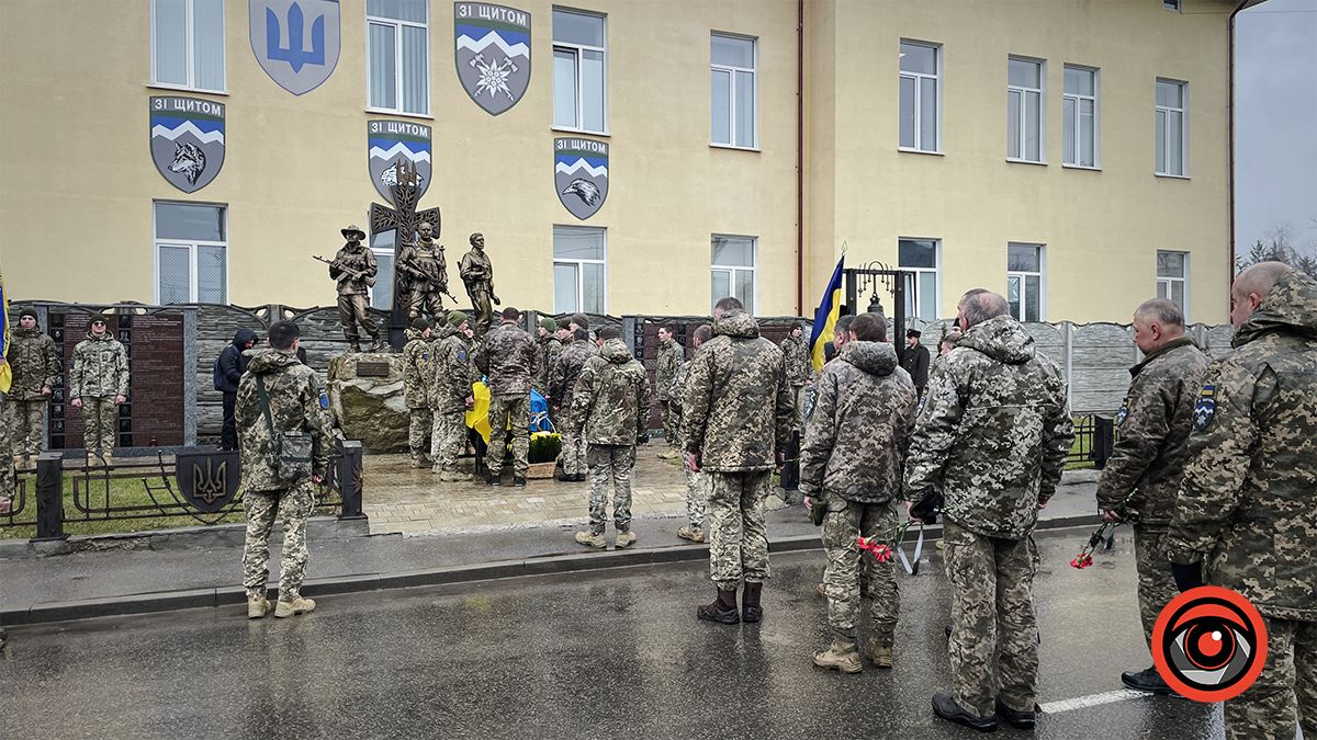 До Коломиї навіки повернувся загиблий "едельвейс" Петро Іванович 5