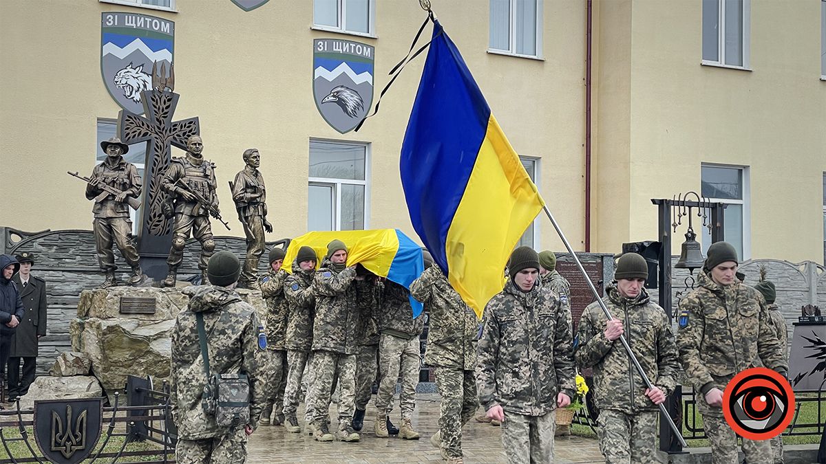 До Коломиї навіки повернувся загиблий "едельвейс" Петро Іванович 7