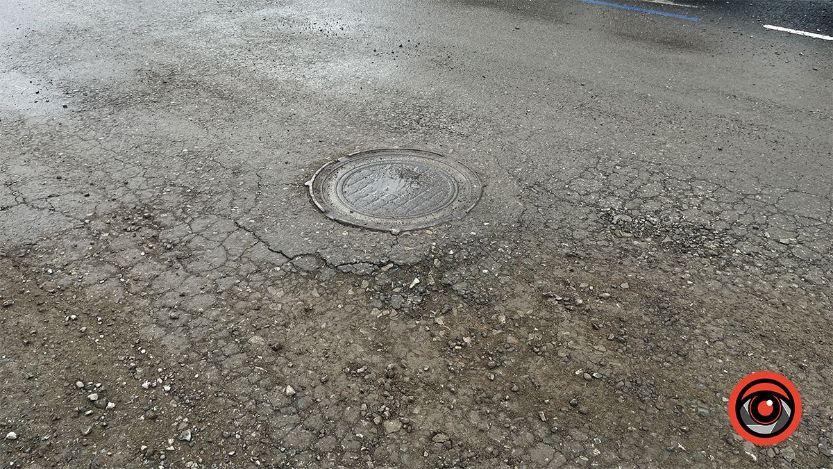 Тріщини та крихкий асфальт | Як зараз виглядають вулиці, які заасфальтували наприкінці минулого року 13